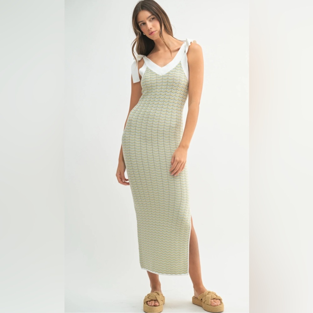 Mable Made You Look — Chevron Knit Tie-Strap Dress - Size M - NWOT